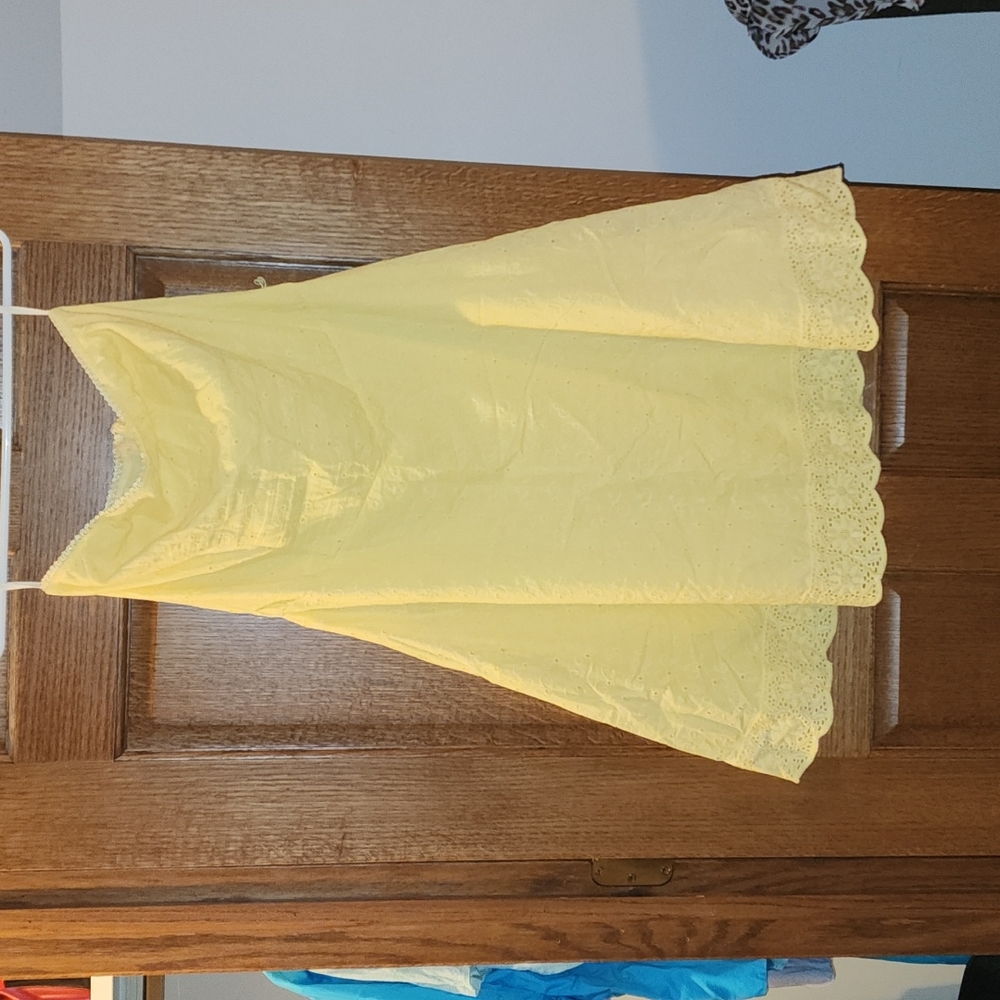 ADORABLE STRAPLESS DRESS